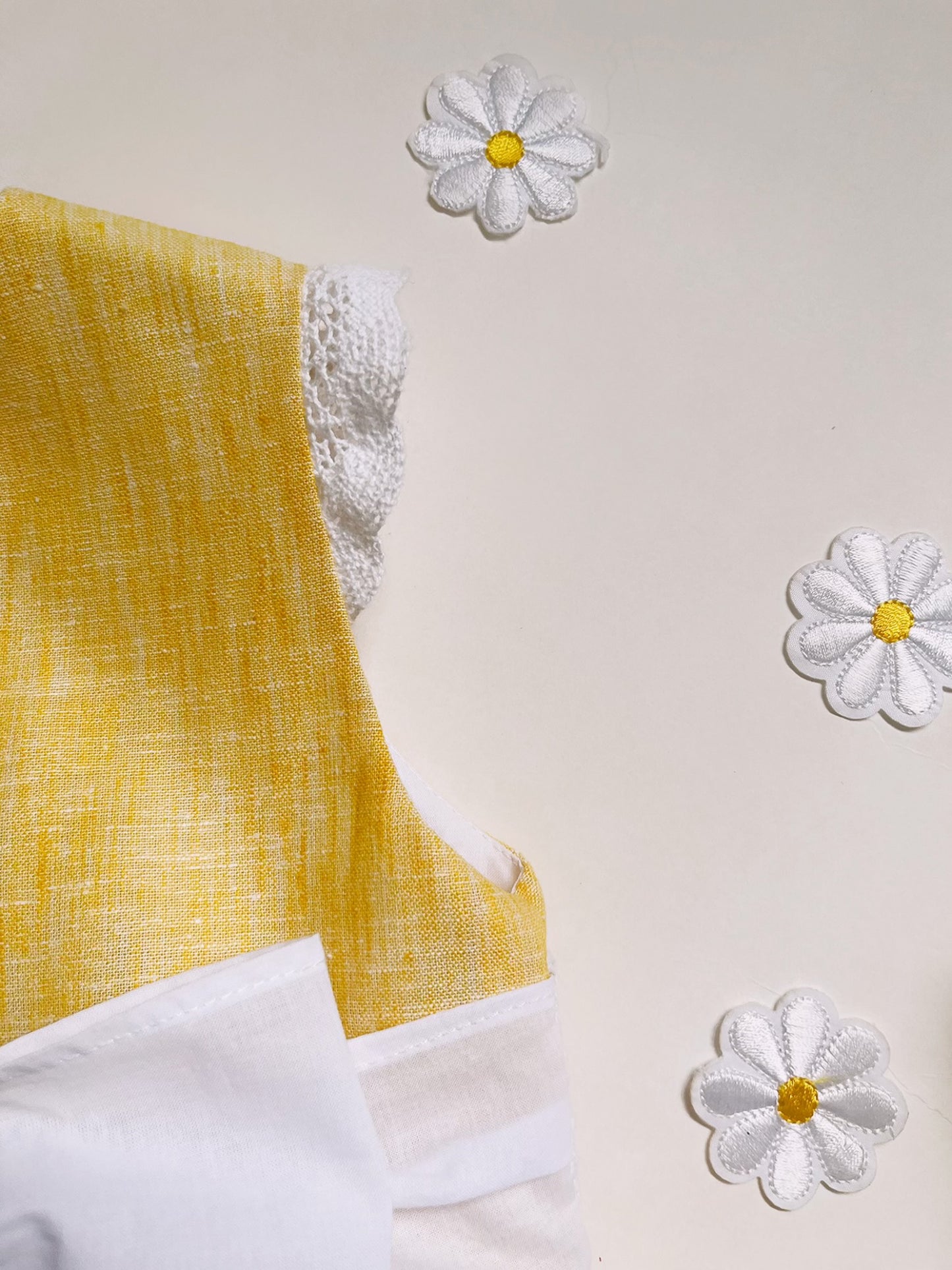 VESTIDO ESCOTE V LINO AMARILLO