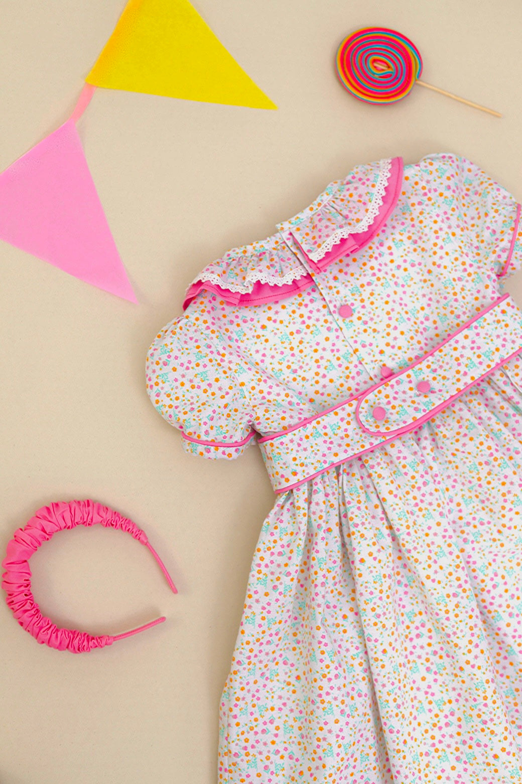 Vestido Cuello Volante Estampado Fluor