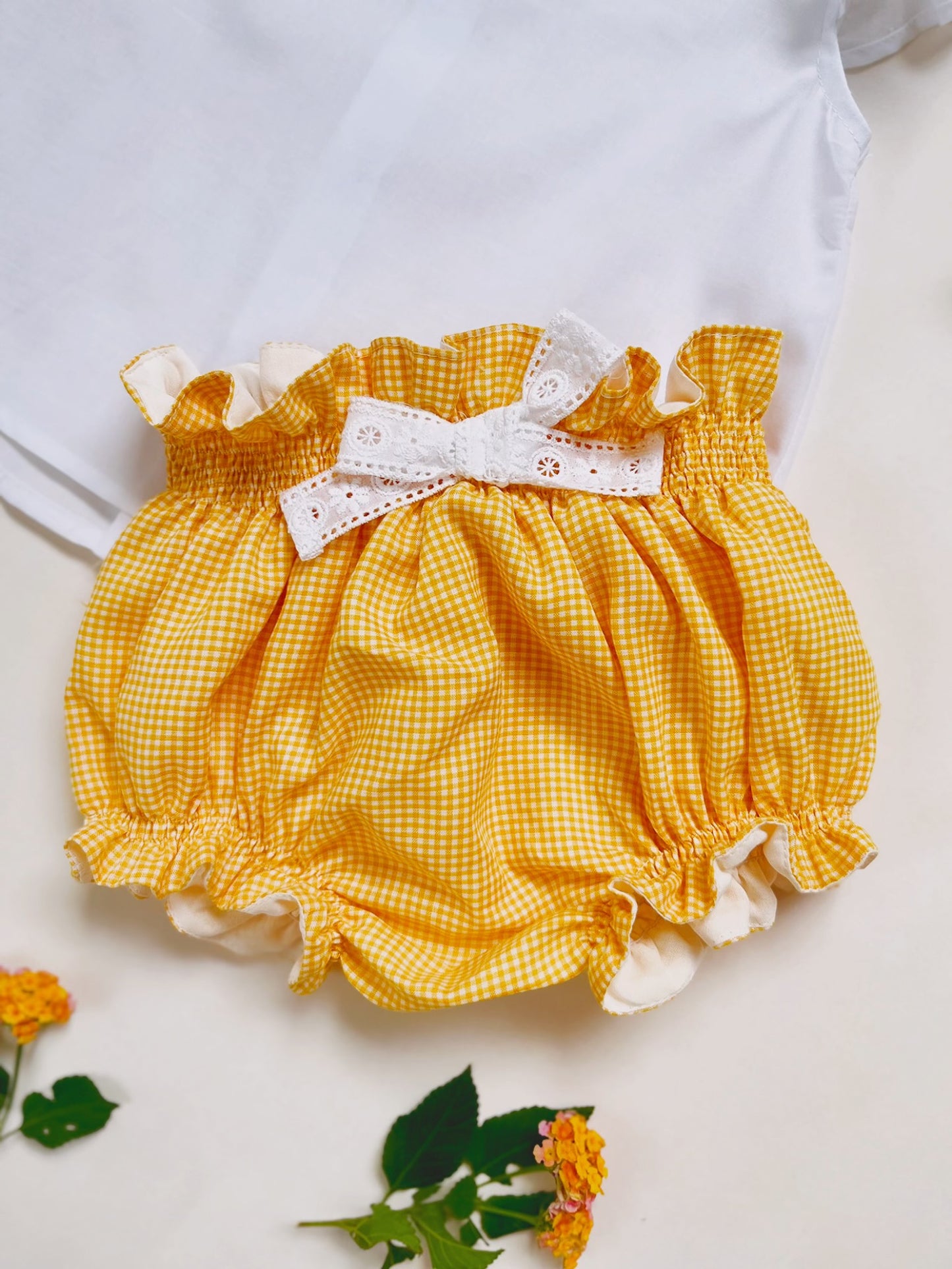 CONJUNTO CUBRE PAÑAL CUADROS MARGARITAS