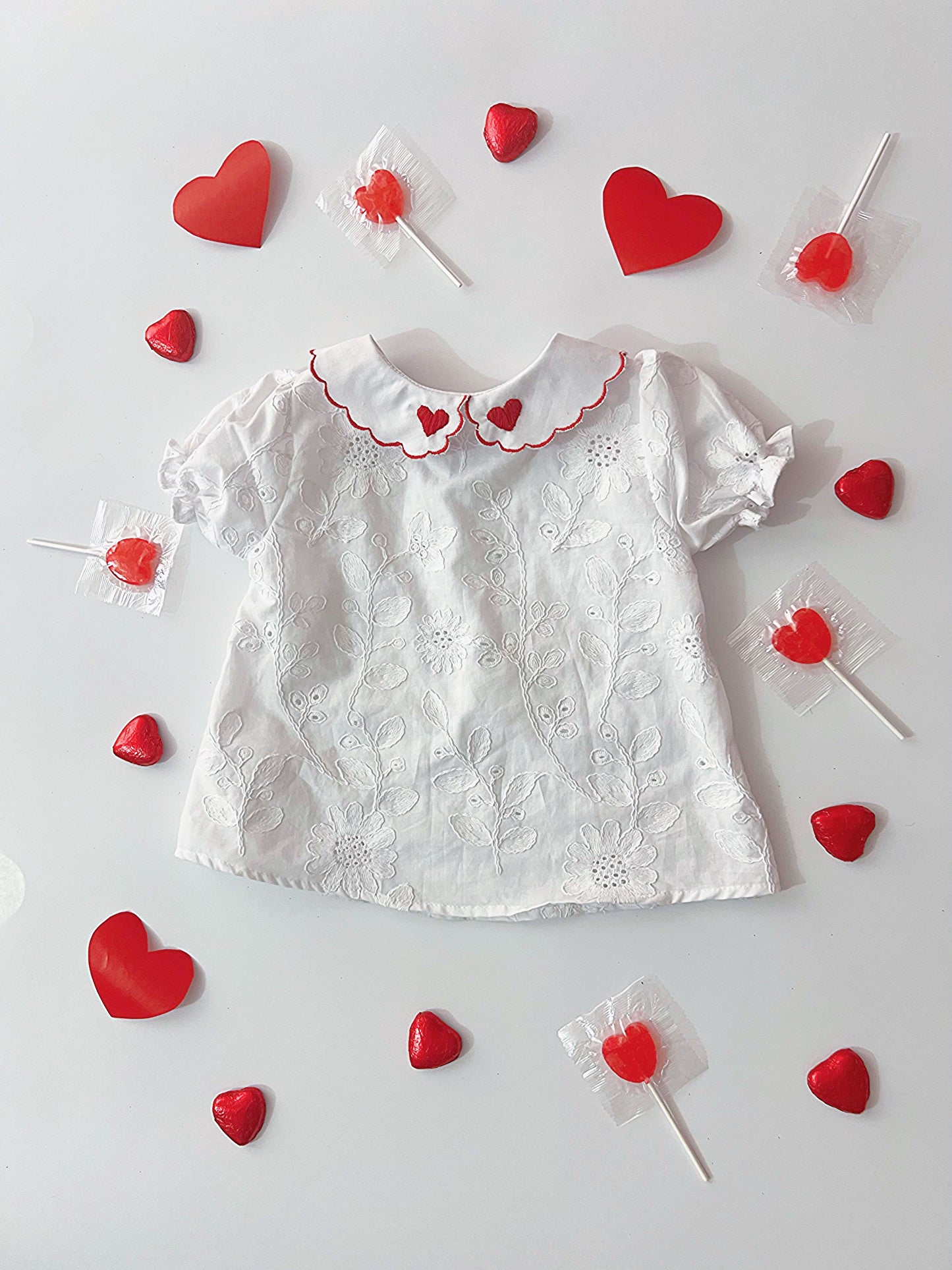 Blusa ojalillo corazones