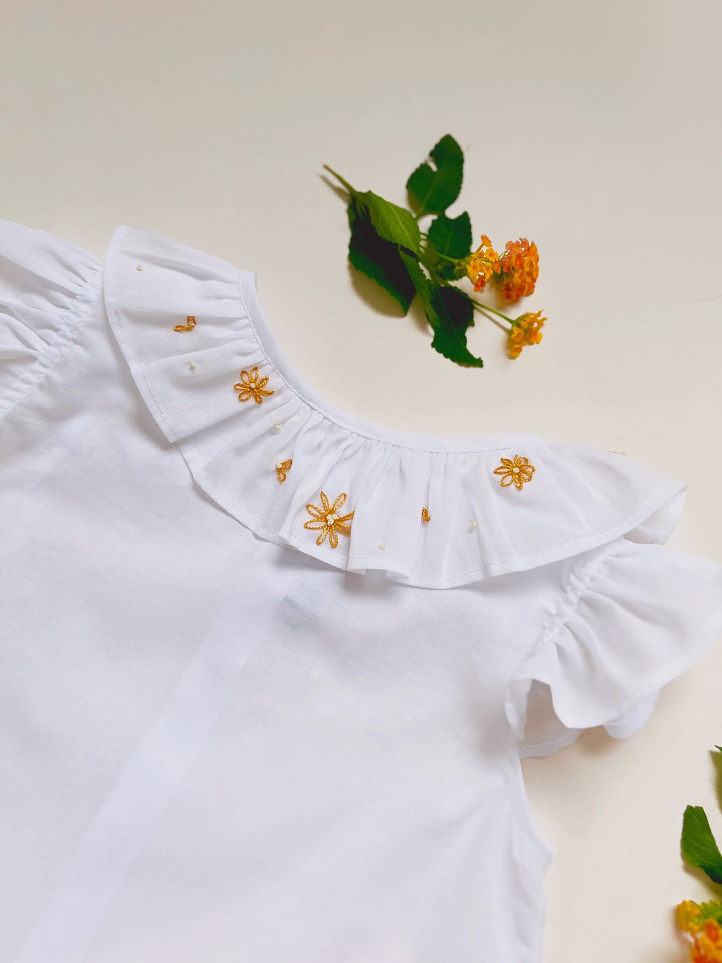 CONJUNTO CUBRE PAÑAL CUADROS MARGARITAS