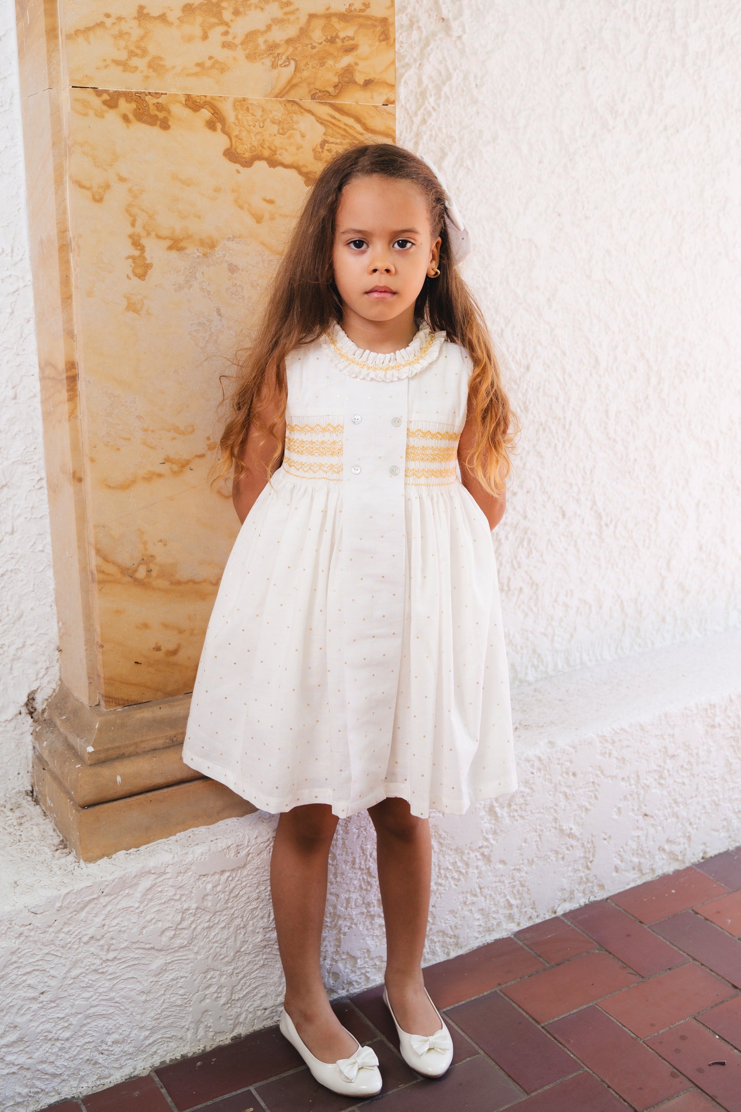 VESTIDO SMOCK DORADO