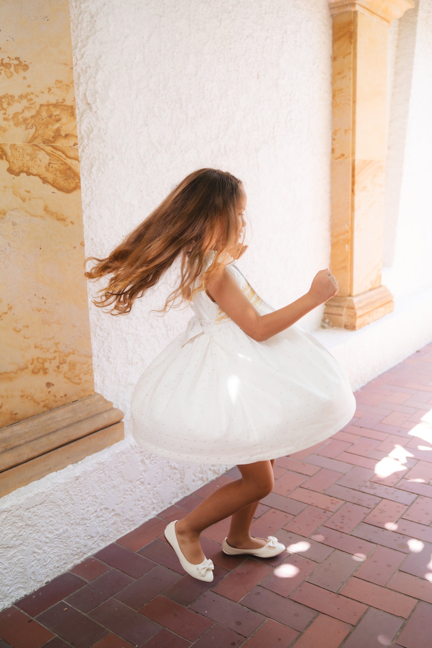 VESTIDO SMOCK DORADO