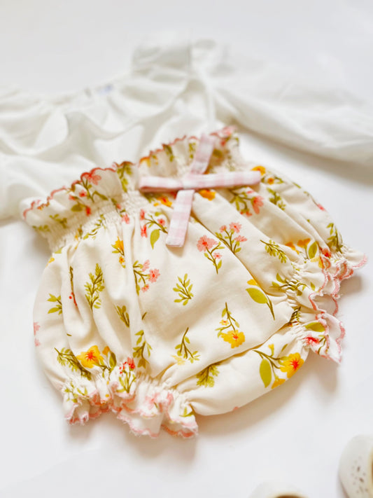 CONJUNTO CUBRE PAÑAL FLORES MARGARITAS