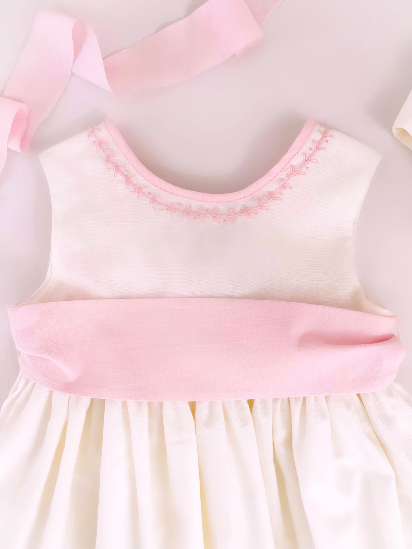 Vestido ceremonia escote en V