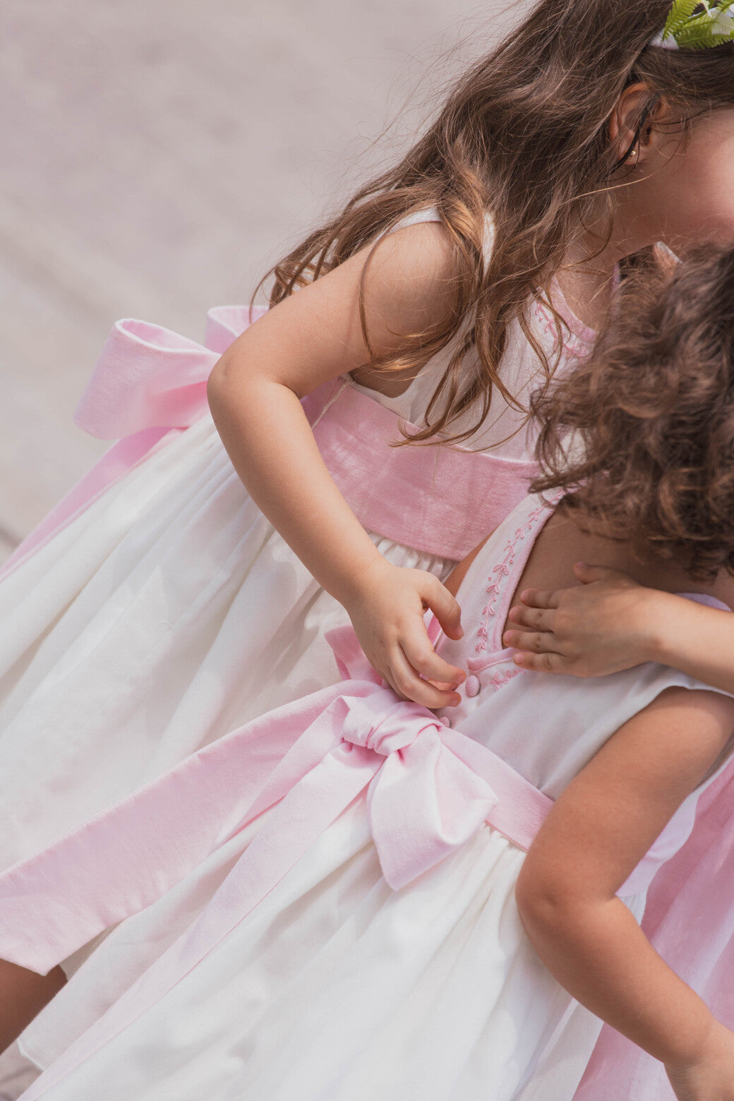 Vestido ceremonia escote en V