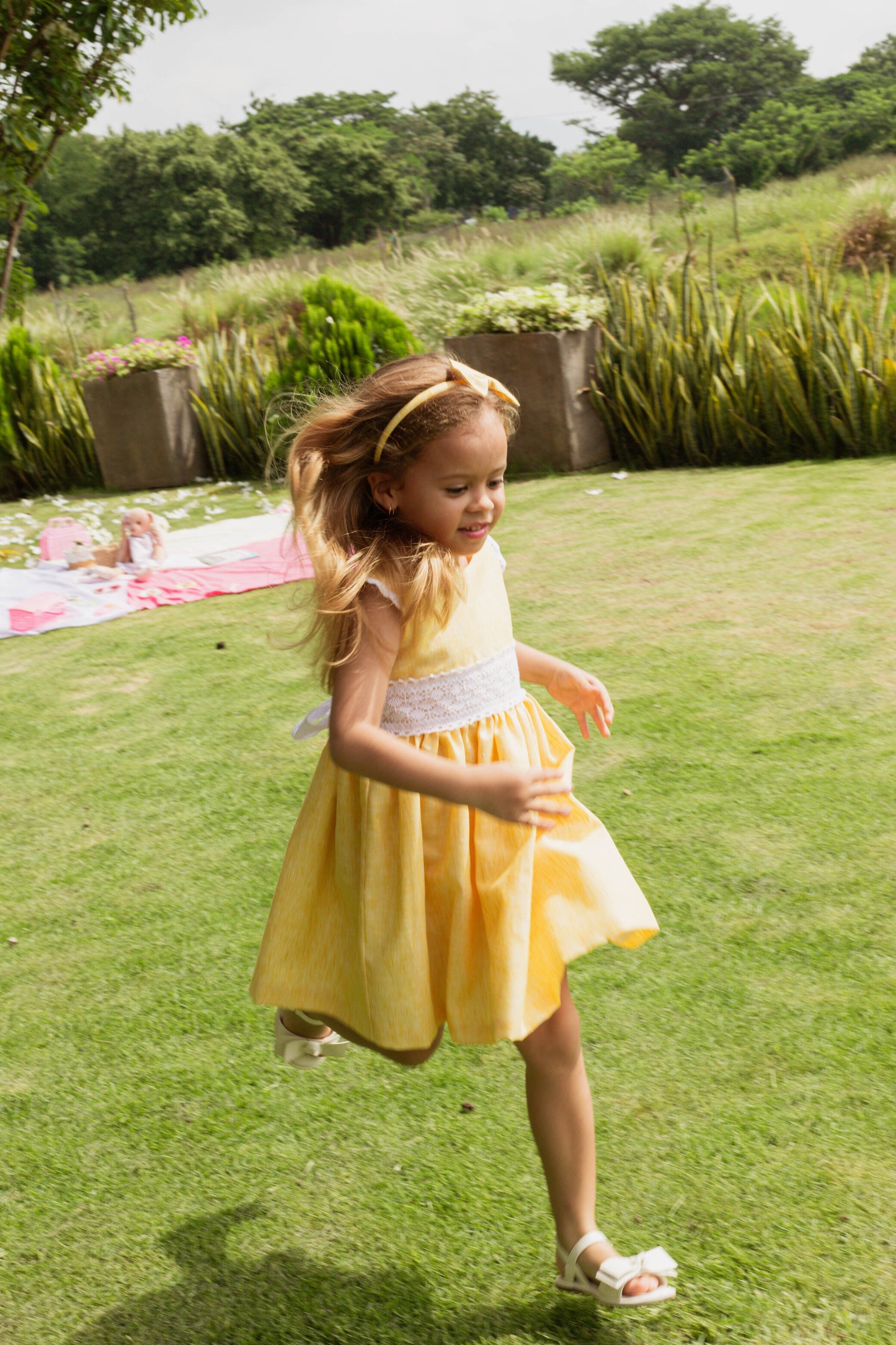 VESTIDO ESCOTE V LINO AMARILLO